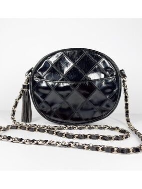 Saks Fifth Avenue Vintage Handbag: Black Patent-Like Quilted with Tassel